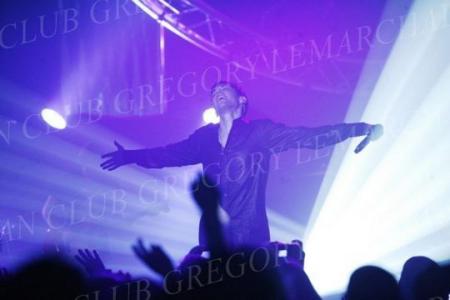 Gregory sur scene